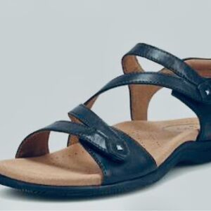 TAOS 7W (Wide) Black Strappy Sandals